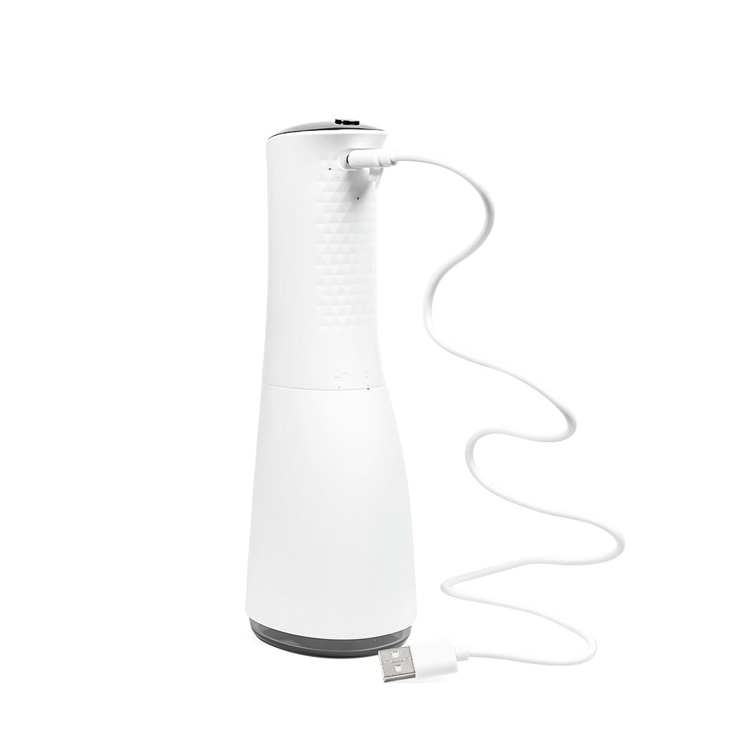 Parte trasera del irrigador dental recargable con conexión USB